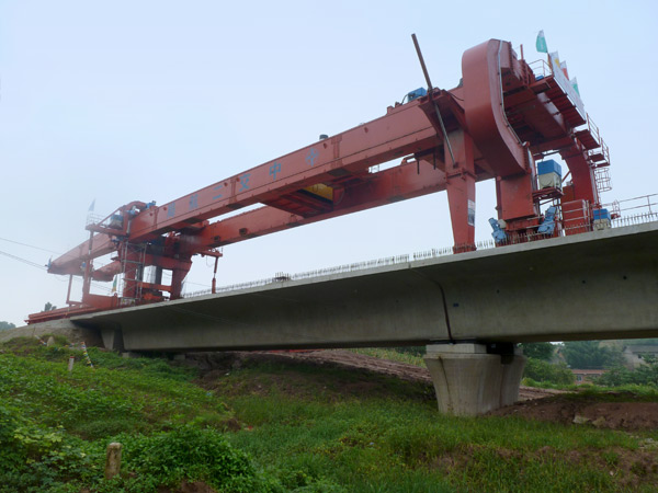 Bridge Girder Launcher for Tunnels