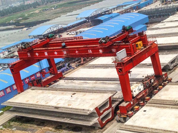 Tyred Gantry Crane