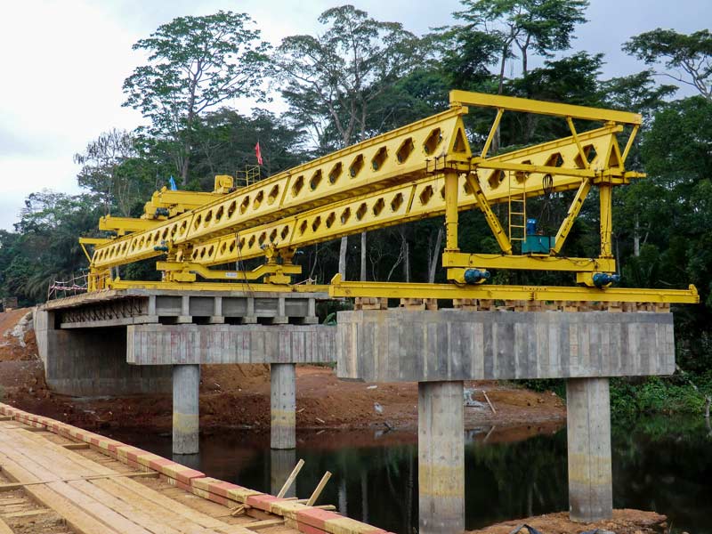 HZQ100t Bridge Building Crane