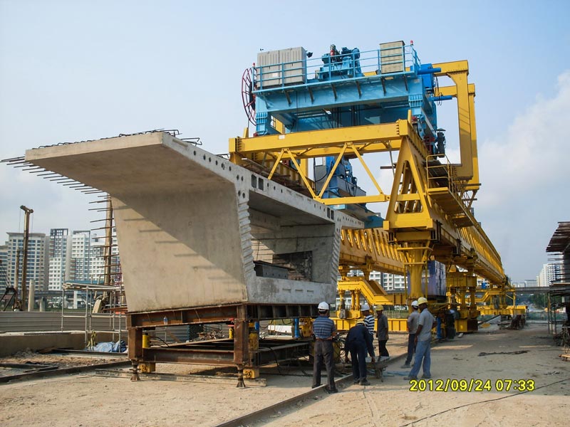 HZQ180t Bridge Building Crane